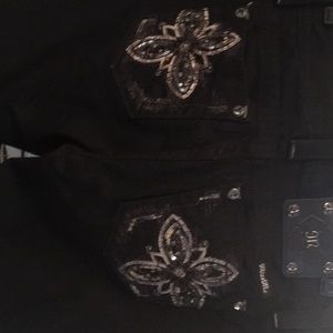 Miss Me Black Skinny jeans in great shape!